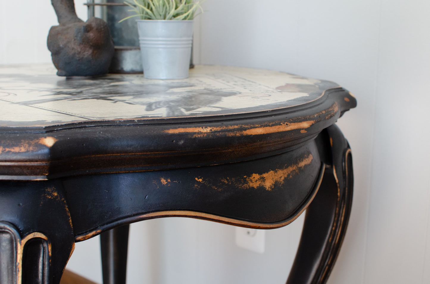 Eye on the Sparrow Table