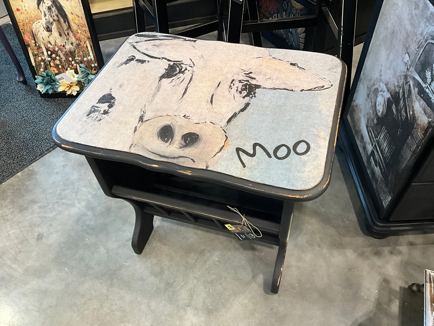 Moo Side Table