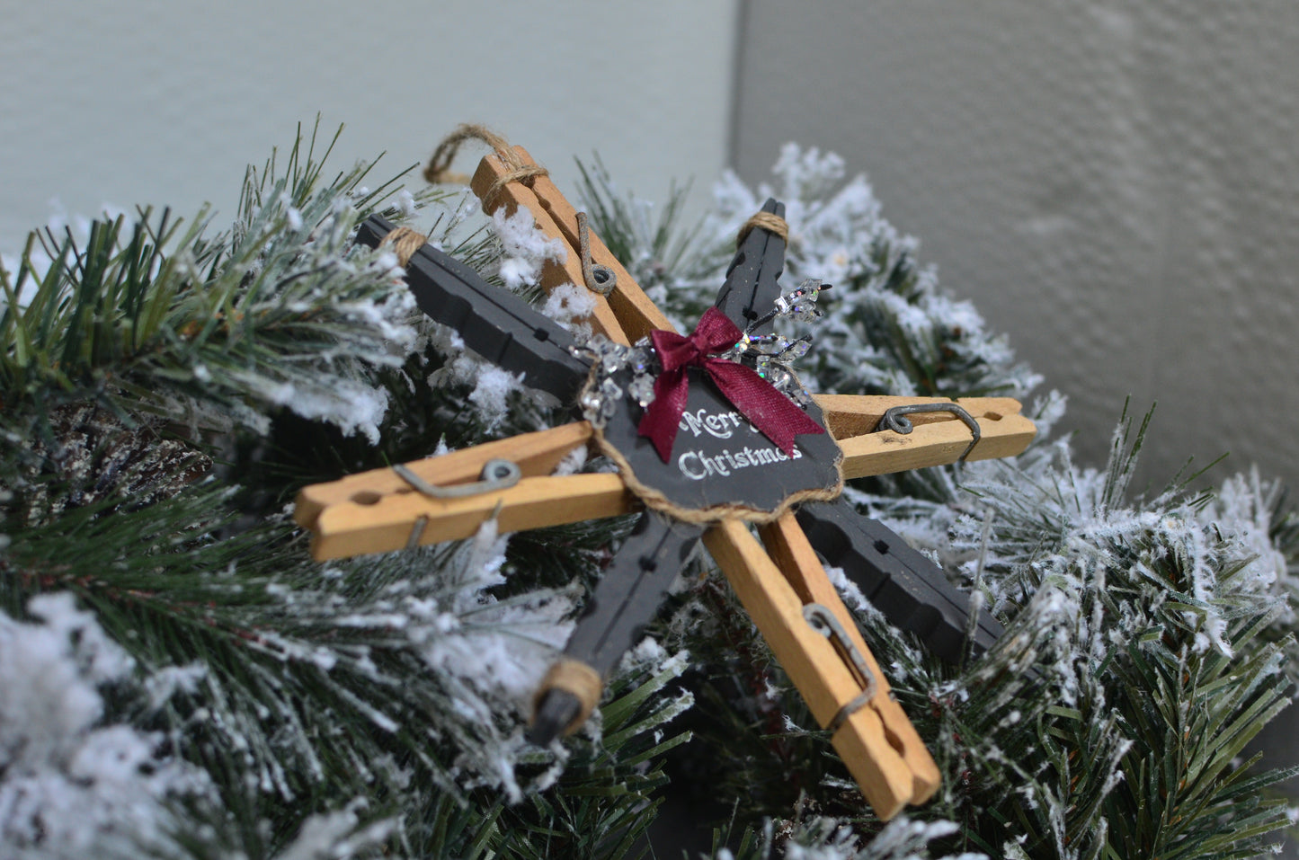 Clothespin Merry Christmas