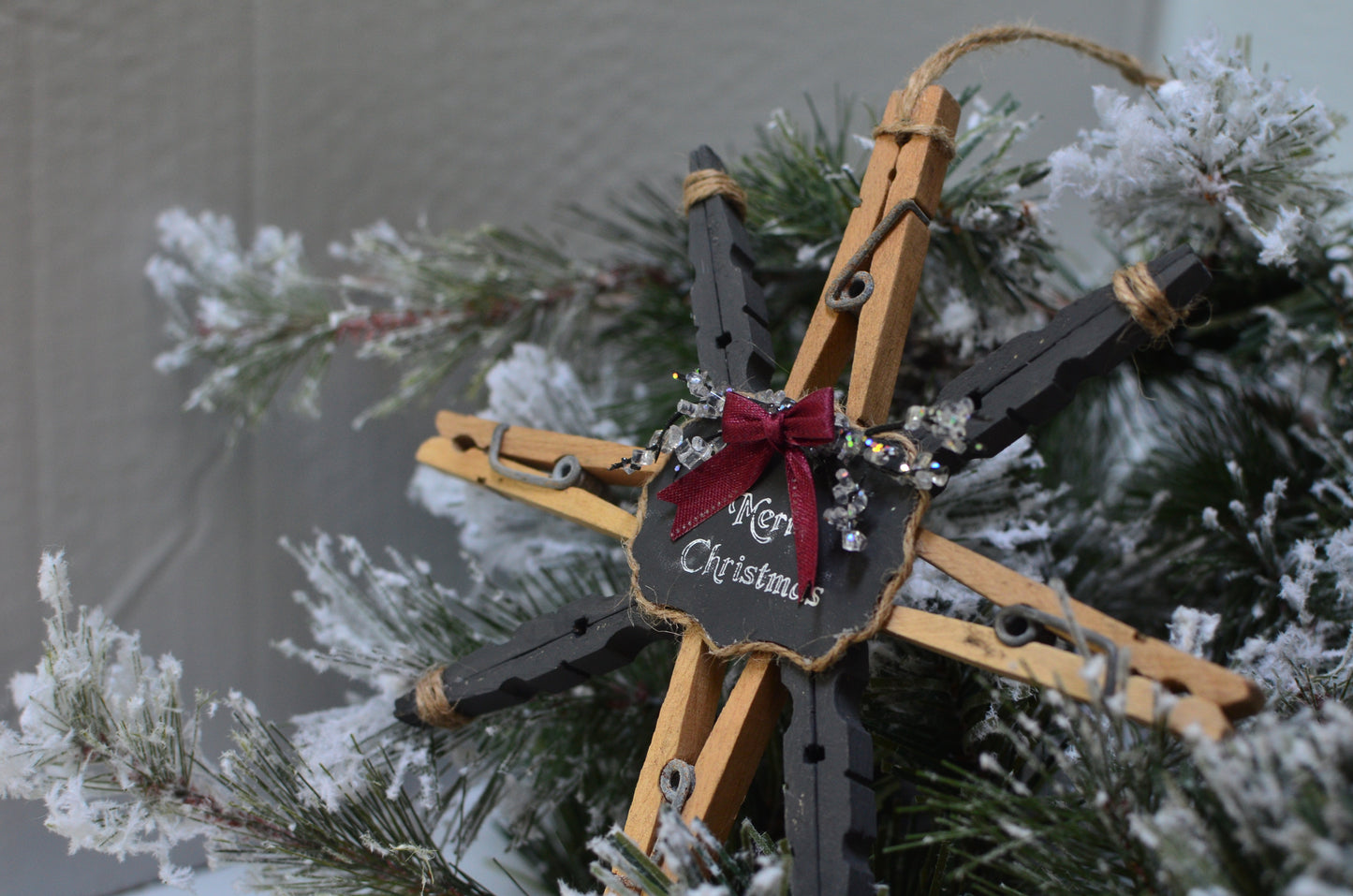 Clothespin Merry Christmas